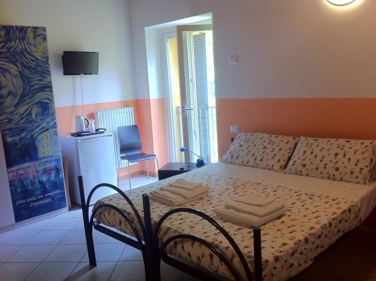 Ostello Residenza Molinatto Oggiono Dış mekan fotoğraf